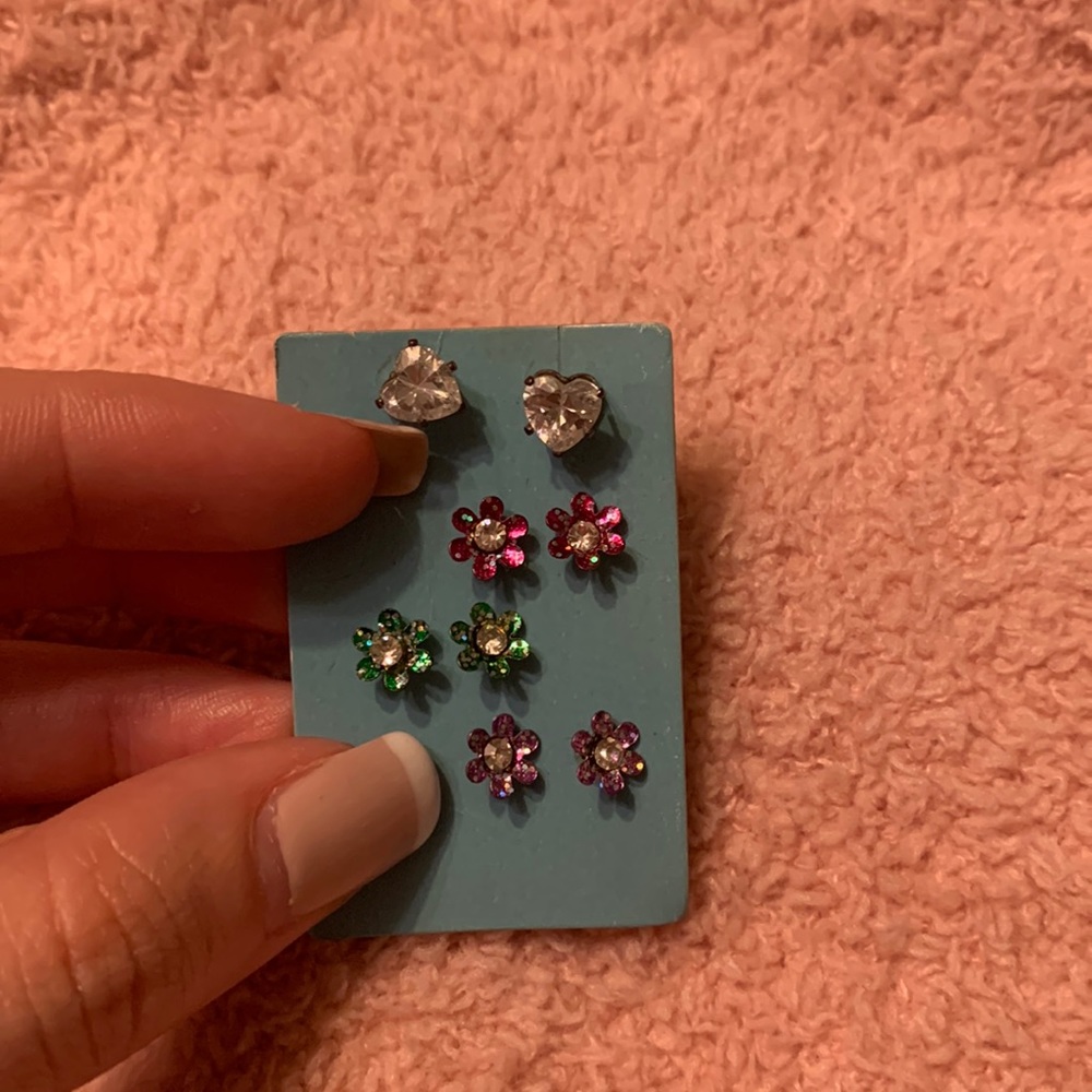 Flower and heart earrings